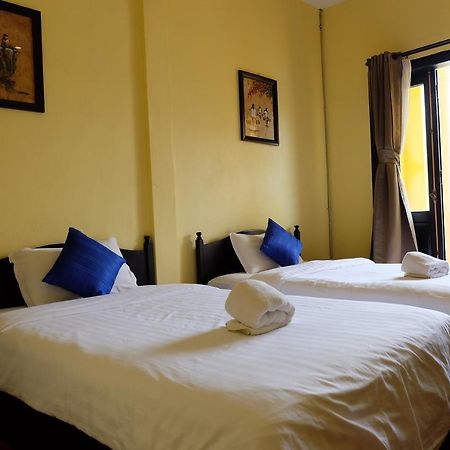 Inthira Thakhek Hotel Ngoại thất bức ảnh