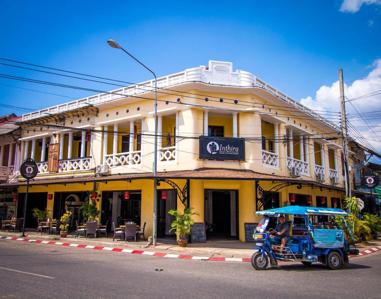 Inthira Thakhek Hotel Ngoại thất bức ảnh